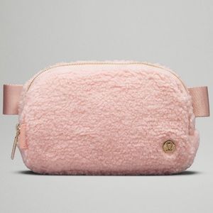 Lululemon Fleece 1L Belt Bag Pink